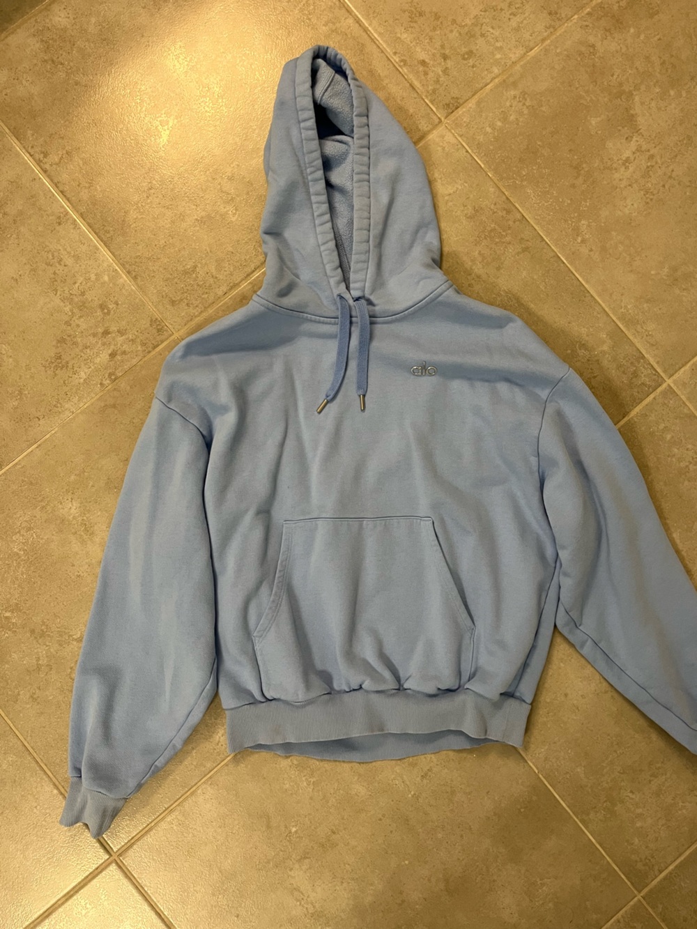 Alo Yoga Accolade Hoodie in Tidal Blue. Size small.